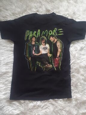 Paramore 2014 Momentour Black Concert Tee